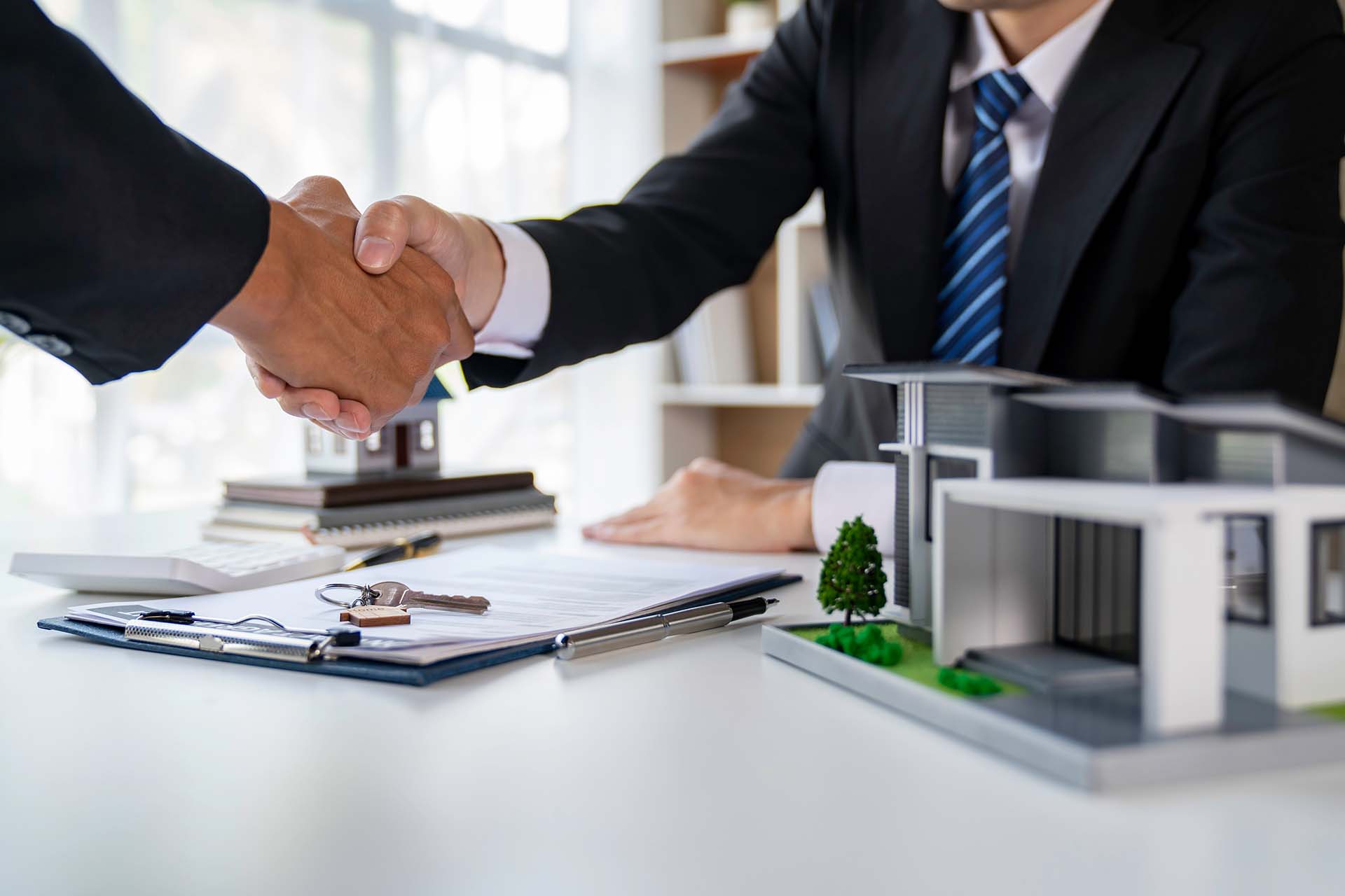 shutterstock_2168990529 oceans property management
